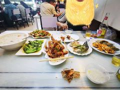 -覃记海鲜美食餐厅