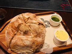 餐前面包-恰餐厅及酒吧 CHAR Bar & Grill (北京丽都皇冠假日店)