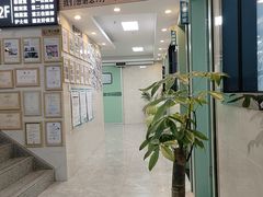 -半岛宠物医院24小时·内窥镜·牙科·碎石中心(府城大道店)