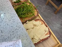 -阿婆情腊排骨火锅(金虹路店)