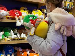 -m豆巧克力世界(上海世茂广场店)