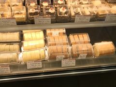 -红宝石·鲜奶小方·海派西点房(金杨店)