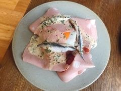 烤华夫饼配白凤尾鱼-BOR Eatery(安福路店)