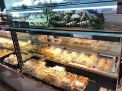 面包甜点陈列柜-白玉兰食品(甜云店)