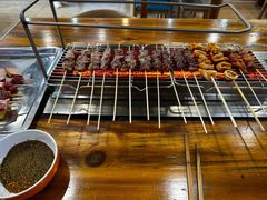 -哈尔滨小酒馆·鲜肉现穿自助烧烤(康新花园店)