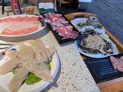 -二荆条·蜀鲜汇城市森林火锅