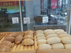 -焙丽拾光(麦凯乐直营店)