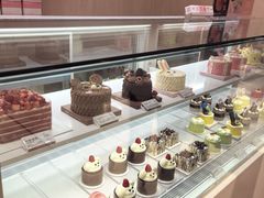 -好利来(上海长宁龙之梦店)