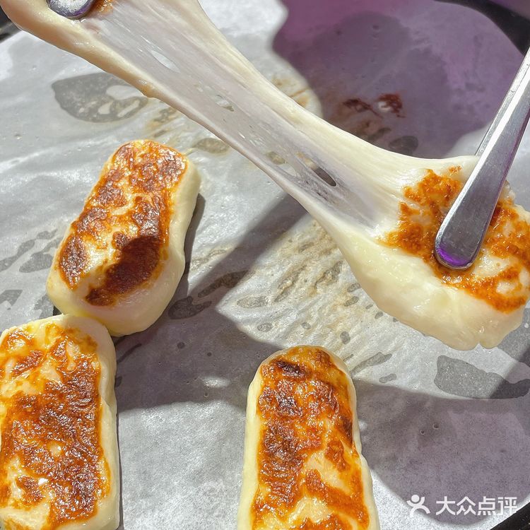 堪比自拍馆的烤肉店🥩复古大片随手出🎞️