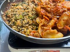 -亲昵春川鸡排(韩国美食街店)