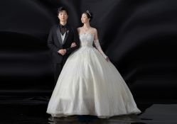 点击看大图 -至臻微拉婚纱摄影