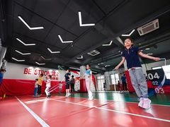 -悦动体能篮球羽毛球网球(三里河店)