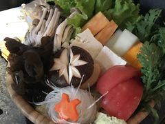 -湊湊火锅·茶憩(新中关购物中心店)