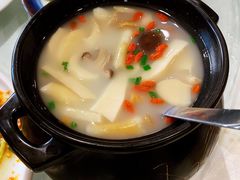 浓汤煲菌王-迎宾大酒店(东北大马路店)