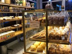 面包甜点陈列柜-面包新语(无锡M会员店)