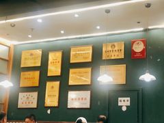 -胡须佬鸡煲四季火锅店(石厦西村直营店)