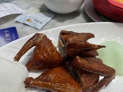 蝴蝶里招牌乳鸽-蝴蝶里·粤菜·点心(龙湖天街&滨江店)