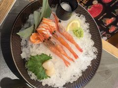 -牛YO寿喜烧·铁板烧和牛火锅自助(市府恒隆店)