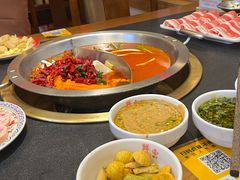 -沸炉重庆老火锅(军事博物馆店)