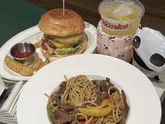 -Thanks美式餐厅(汉堡咖啡店)