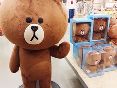 -LINE FRIENDS Garosu-gil Flagship Store