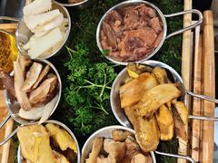 -一朵菌·野生菌探索家火锅(南亚店)