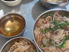 -正宗杨记普洱酸醋米线(总店)