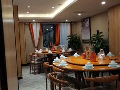 包厢-有红鸡毛店·川菜(建设路店)