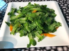 -民间瓦缸煨汤館(嵩山路店)