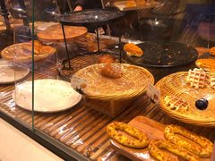 -巴黎贝甜(大宁国际商业广场店)