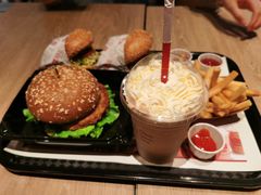 -The Habit Burger Grill 哈比特汉堡(复兴soho店)