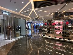 -王府井百货熙地港店