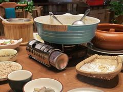 -老滇山寨•云南特色菜•地方菜•民族风情歌舞表演(金碧店)