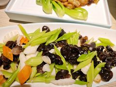 -小船渔村•大连菜•大连焖鱼(黄河路店)