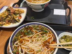 -云阿蛮云南生烫牛肉米线(奉贤路店)