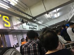 等位区-珍妮曲奇聪明小熊(尖沙咀店)