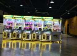 -飞吧潮玩运动蹦床游乐场