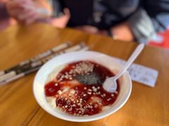 草莓酱甜豆腐花-和众大油条(维明路店)