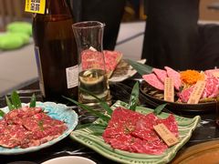 -山川小町·极番烧肉(新地假日广场店)