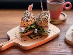 -Catch Bagel(芳草地店)