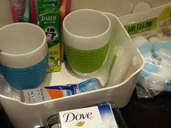 牙刷-喜鹊愉家酒店(郑州曼哈顿博览中心地铁站店)