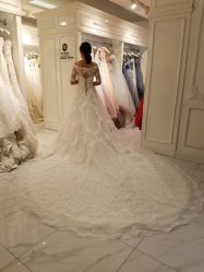 点击看大图 -GRACE KELLY婚纱与礼服(北京店)