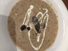 云南黑松露羊肚菌菇汤-一沙一城·岩烤牛扒(深圳首店)