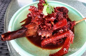 Tea-Infused Duck Special