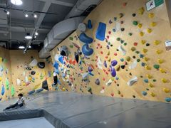 -ROCKPLUS攀岩馆(环宇城店)