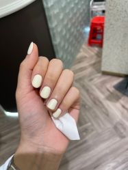 -花岐款式专研健康美甲沙龙
