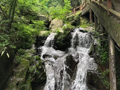 -藏龙百瀑风景区