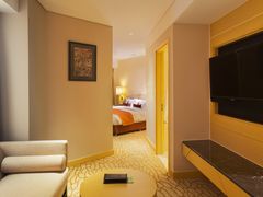 假日豪华房-天津水游城丽筠酒店