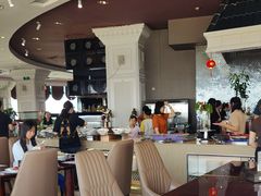 -荣誉国际酒店-云顶旋转餐厅