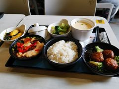 -老娘舅餐厅(黄龙体育中心店)